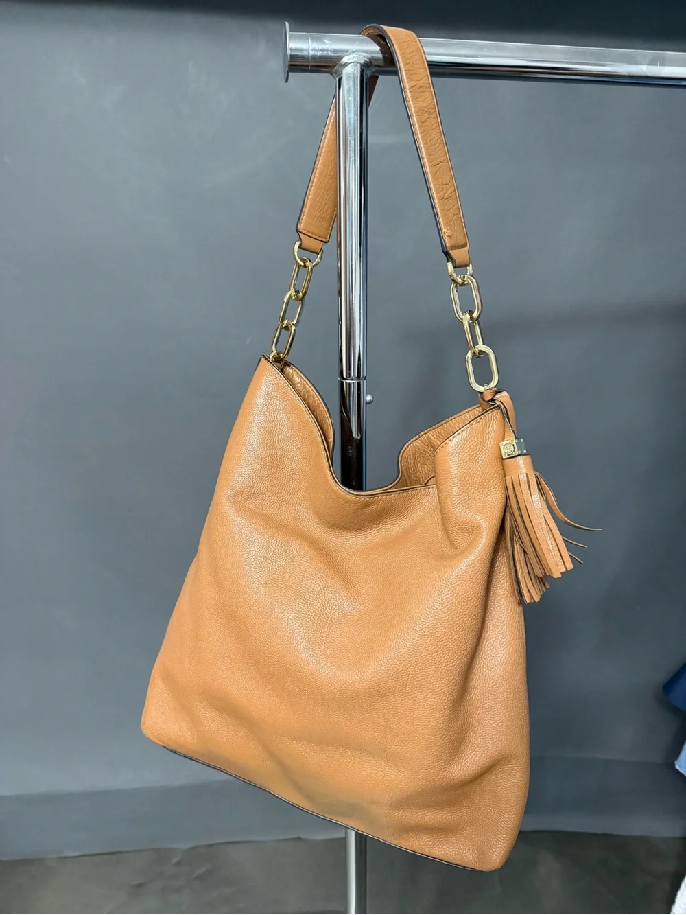 Tory Burch Thea Pebbled Leather Hobo